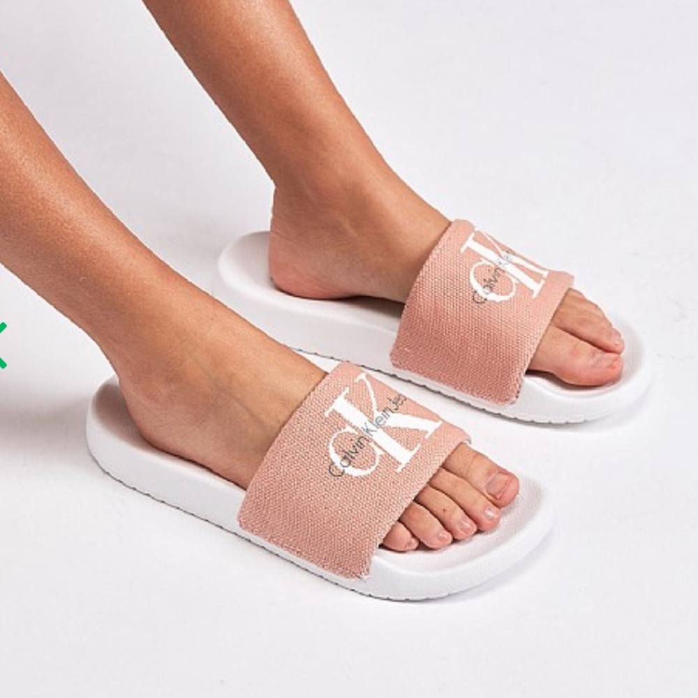 Calvin Klein Chantal canvas slides